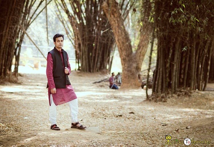 Outdoor Portrait Photographs of a Man 007 Photographs of a Man in Traditional Dress