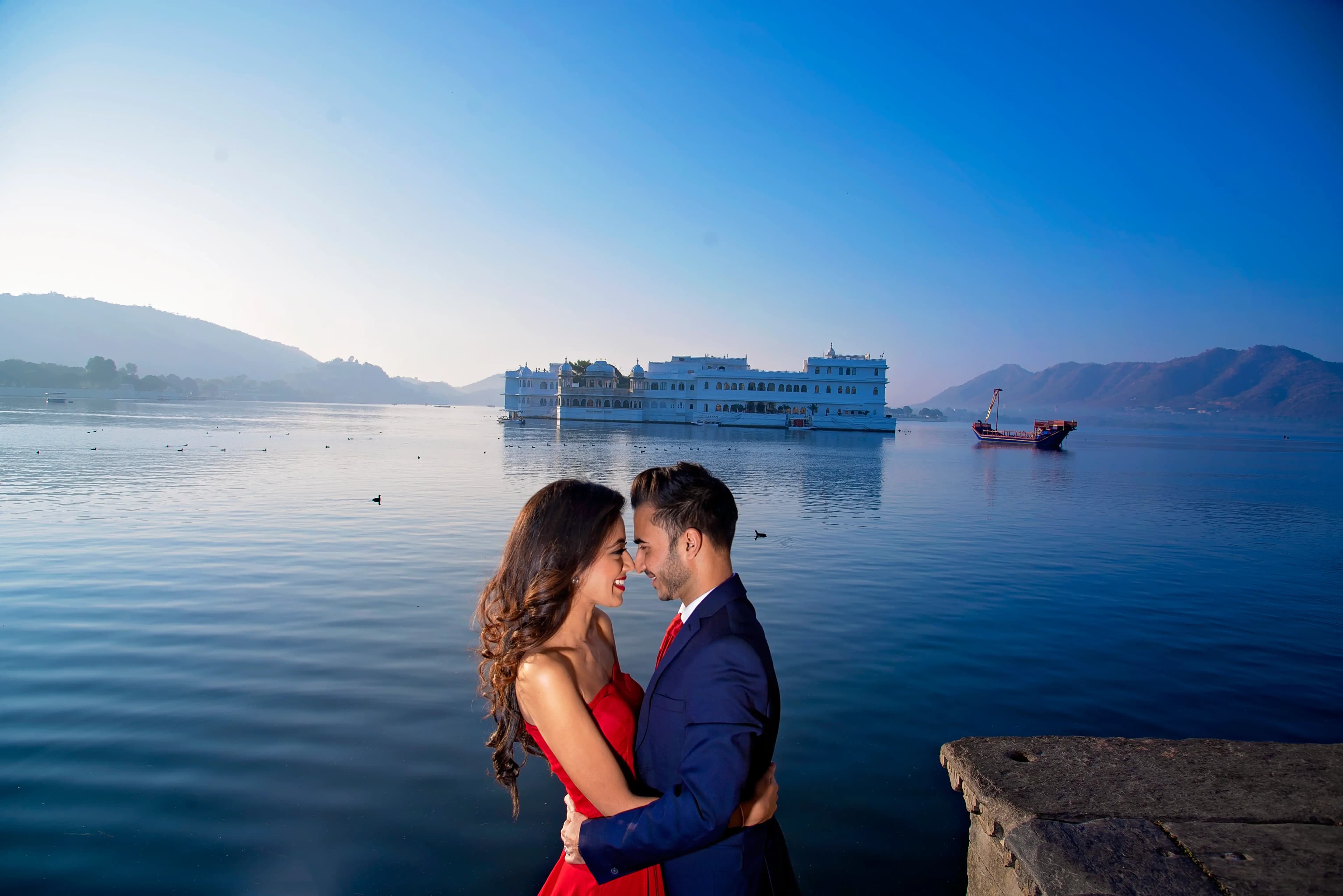 Kavya & Dev — Ambrai Ghat Portraits