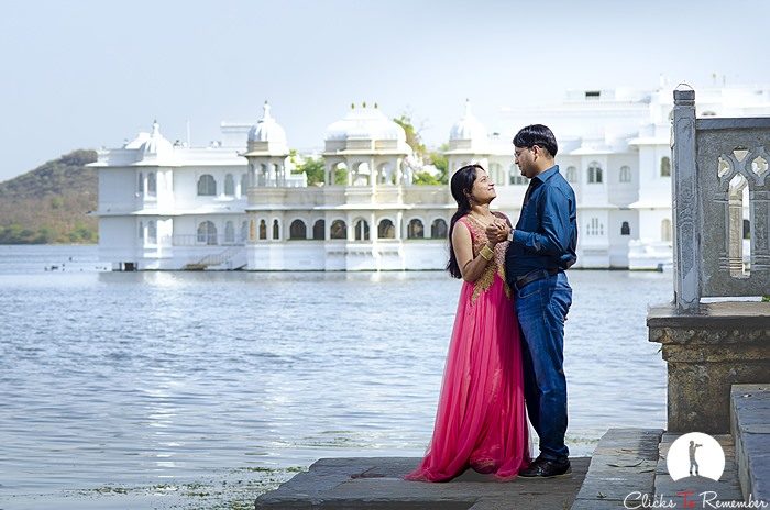 Anniversary photoshoot of a lovely couple, Anil & Reena, in Udaipur
