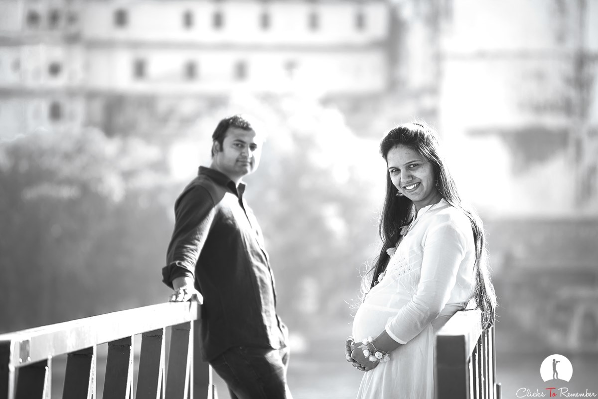 Beautiful Maternity Photography in Udaipur 008 Beautiful maternity photographs of an Indian couple, Swati & Anshul, at Udaipur Rajasthan.