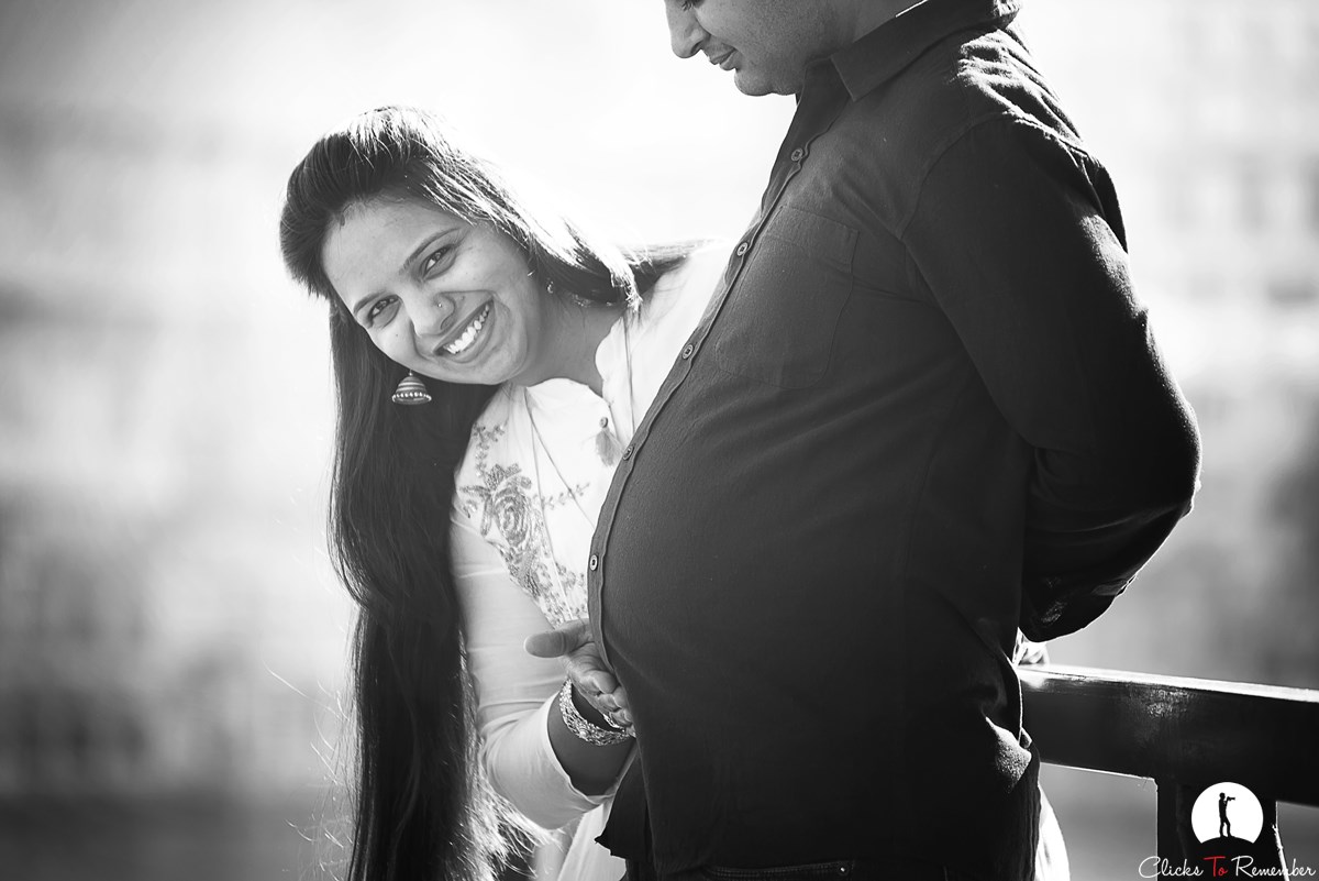 Beautiful Maternity Photography in Udaipur 009 Beautiful maternity photographs of an Indian couple, Swati & Anshul, at Udaipur Rajasthan.