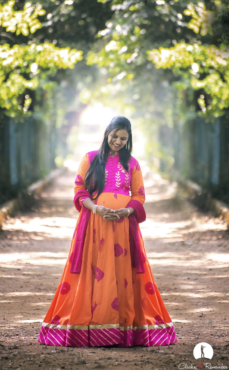 Beautiful Maternity Photography in Udaipur 012 Beautiful maternity photographs of an Indian couple, Swati & Anshul, at Udaipur Rajasthan.