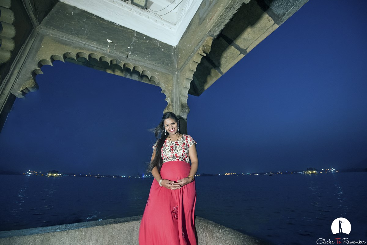 Beautiful Maternity Photography in Udaipur 030 Beautiful maternity photographs of an Indian couple, Swati & Anshul, at Udaipur Rajasthan.