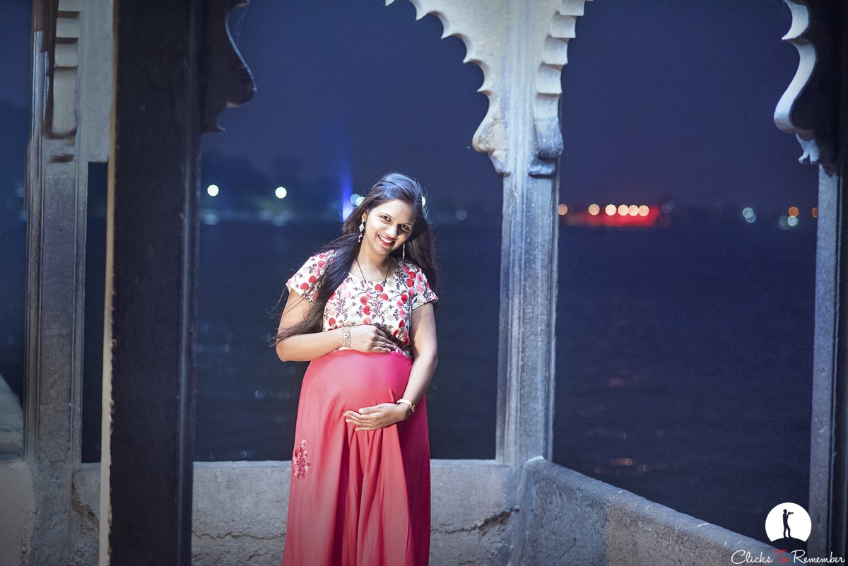 Beautiful Maternity Photography in Udaipur 031 Beautiful maternity photographs of an Indian couple, Swati & Anshul, at Udaipur Rajasthan.